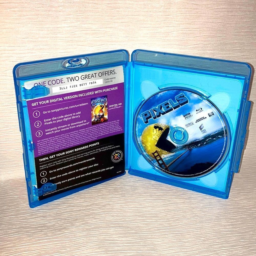 PIXELS DVD Movie on BLU-RAY - Picture 2 of 6